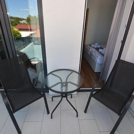 Bibor Apartman Sarvar Bagian luar foto